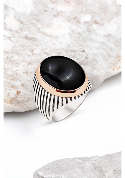 Gümüş Siyah Kapşon Taşlı Çizgili Kasa Erkek Yüzük
