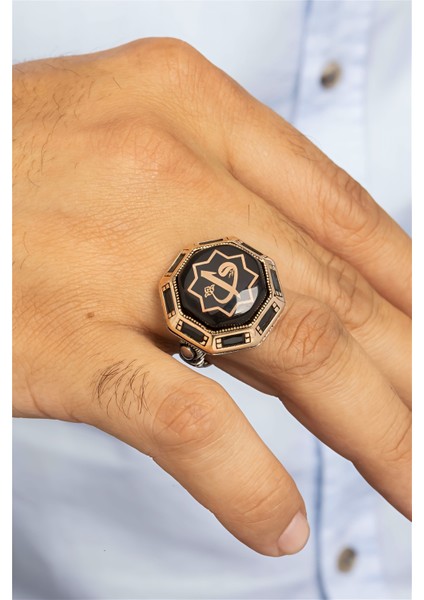 Özel Koleksiyon Kırmızı Taşlı Vav Elif Yazılı İşlemeli Gümüş Erkek Yüzük modelleri