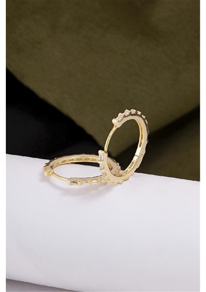 925 Ayar Gümüş Altın Kaplama Baget Taşlı Küpe