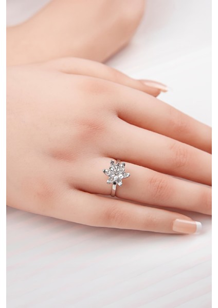 Beyaz Zirkon Taşlı Rodyumlu Ayarlanabilir Lotus Gümüş Bayan Yüzük fiyatları