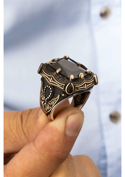 Dikdörtgen Siyah Taşlı Otantik Gümüş Erkek Yüzük