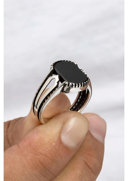 Motifli Siyah Oniks Taşlı Gümüş Erkek Yüzük