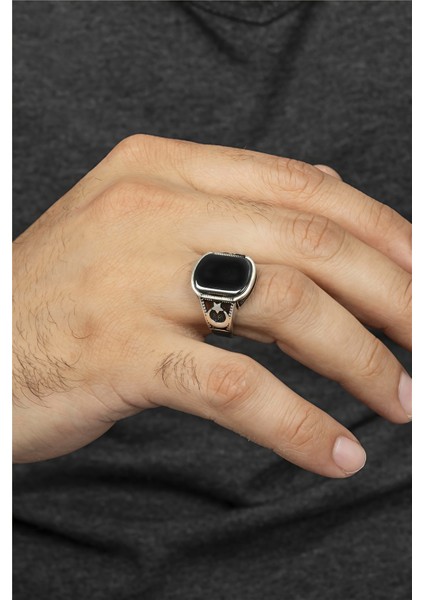 Ay Yıldız Motifli Oniks Gümüş Erkek Yüzük fiyatları