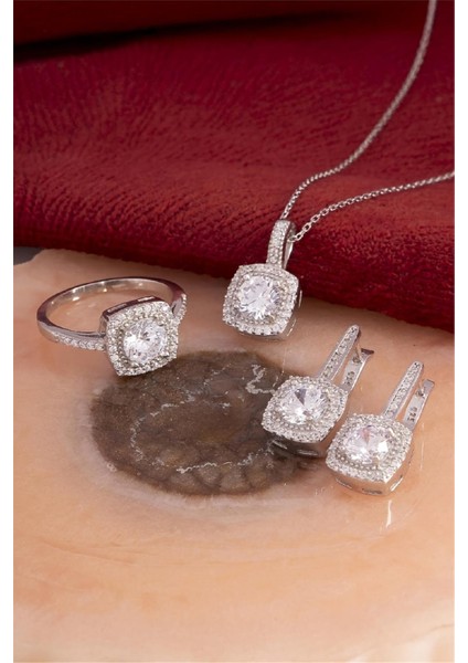 925 Ayar Gümüş Rodyumlu Zirkon Taşlı Kare Bayan Takı Seti