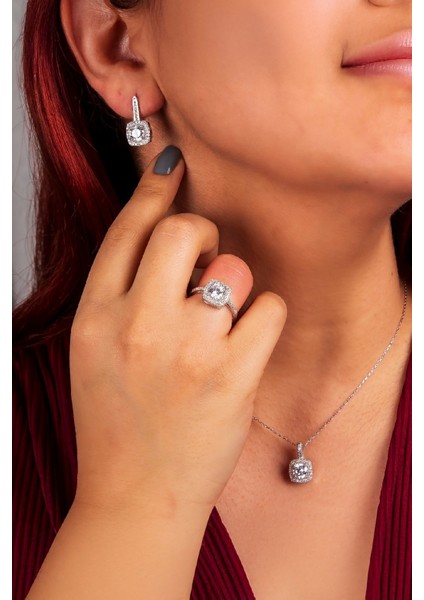 925 Ayar Gümüş Rodyumlu Zirkon Taşlı Kare Bayan Takı Seti modelleri