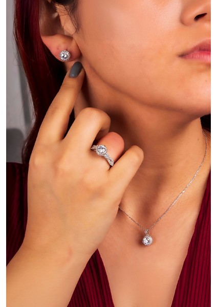 925 Ayar Gümüş Rodyumlu Full Zirkon Taşlı Yuvarlak Bayan Takı Seti modelleri