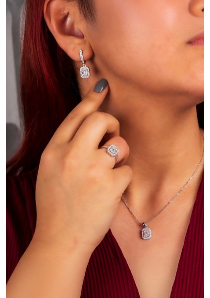 925 Ayar Gümüş Rodyumlu Ortası Baget Taşlı Zirkon Bayan Takı Seti fiyatları