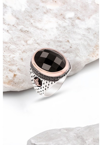 Gümüş Siyah Faset Taşlı İşlemeli Erkek Yüzük