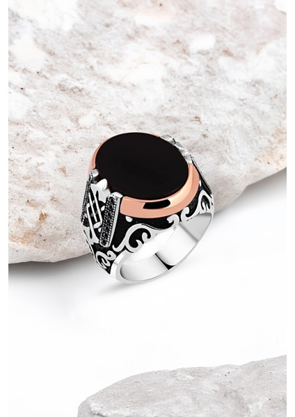 Düz Onix Taş Kenarları Minik Siyah Zirkon Taşlı Gümüş Erkek Yüzük