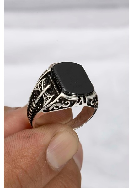 Balta Motifli Oniks Gümüş Erkek Yüzük