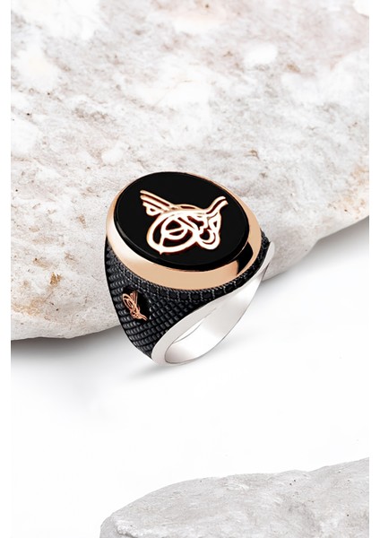 Gümüş Siyah Onix Taşlı Osmanlı Tuğralı İşlemeli Erkek Yüzük