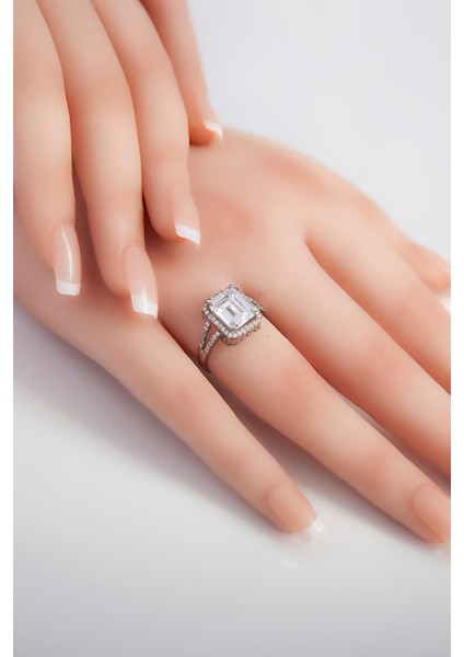 925 Ayar Gümüş Rodyumlu Zirkon Taşlı Bayan Yüzük fiyatları