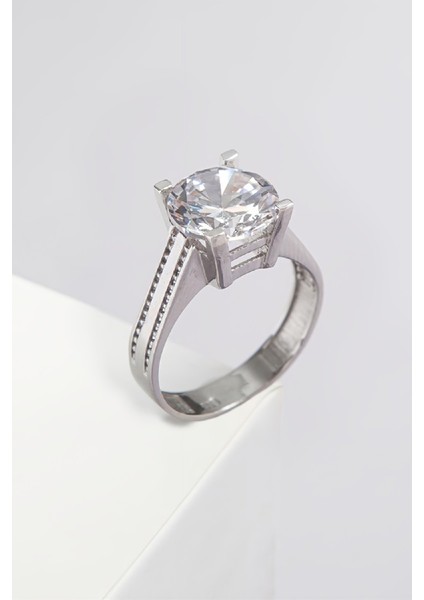 925 Ayar Gümüş Rodyumlu Zirkon Taşlı Bayan Tektaş Yüzük