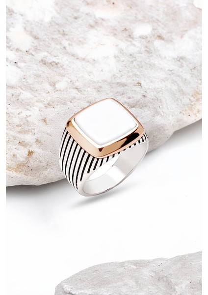 Gümüş Beyaz Onix Taşlı Çizgili Kasalı Erkek Yüzük