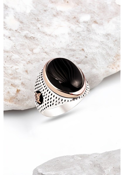 Gümüş Siyah Onix Kapşon Taşlı Nokta Kasalı Erkek Yüzük