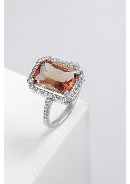 Dikdörtgen Zultanit Taşlı Rodyumlu 925 Ayar Gümüş Bayan Yüzük