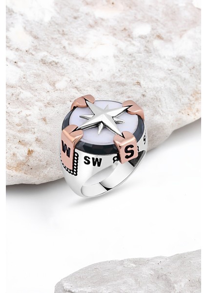 Beyaz Onix Taşlı Pusulalı Gümüş Erkek Yüzük