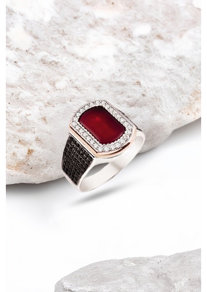 Gümüş Akik Taşlı Çevresi Beyaz Zirkon Süslemeli Erkek Yüzük