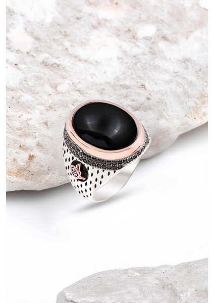 Gümüş Siyah Kapşon Taşlı İşlemeli Erkek Yüzük