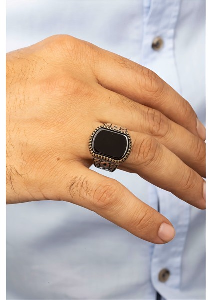 Dikdörtgen Siyah Oniks Taşlı Zincir Motifli Gümüş Erkek Yüzük modelleri