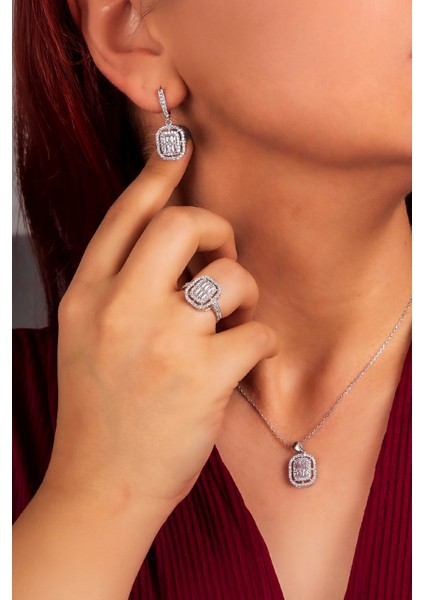 925 Ayar Gümüş Rodyumlu Full Zirkon Süslemeli Baget Oval Bayan Takı Seti fiyatları