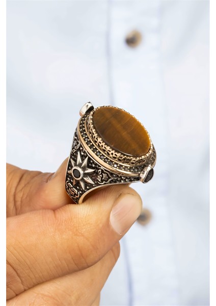 Oval Kaplan Gözü Taşlı Yıldız Desenli Gümüş Erkek Yüzük