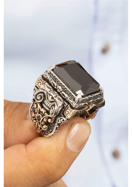 Özel Koleksiyon Siyah Taşlı Pençe Motifli Otantik İşlemeli Gümüş Erkek Yüzük