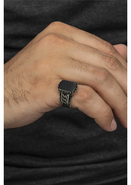 Oniks Taşlı Taç Süslemeli Gümüş Serçe Parmak Erkek Yüzük fiyatları