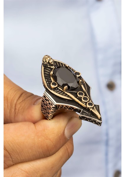 Aslan Figürlü Siyah Oniks Taşlı Gümüş Erkek Yüzük