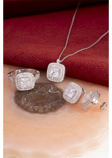 925 Ayar Gümüş Rodyumlu Full Zirkon Süslemeli Baget Bayan Takı Seti