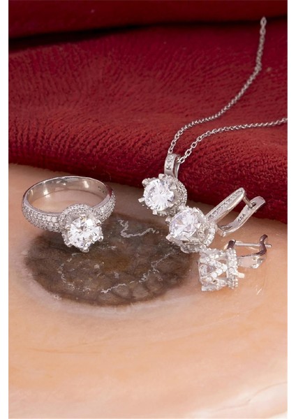 925 Ayar Gümüş Rodyumlu Full Zirkon Taşlı Kraliçe Bayan Takı Seti