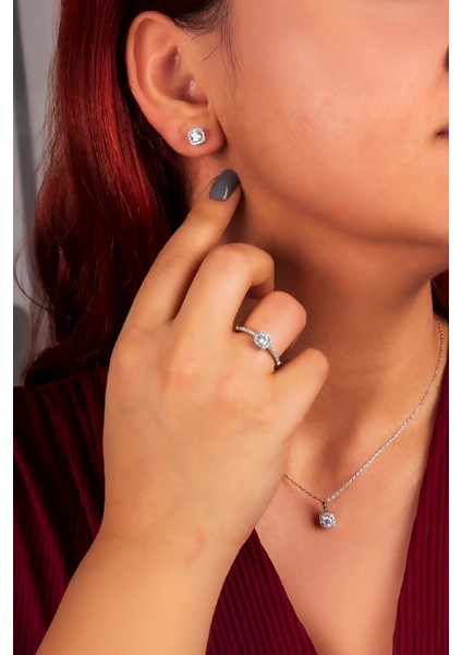 925 Ayar Gümüş Rodyumlu Beyaz Zirkon Taşlı Kare Bayan Takı Seti fiyatları