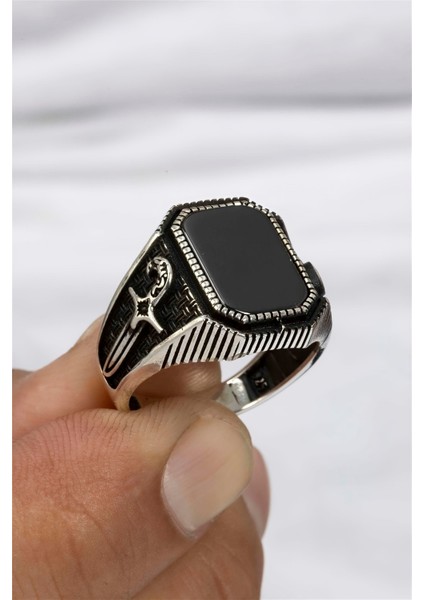 Hançer Motifli Oniks Gümüş Erkek Yüzük