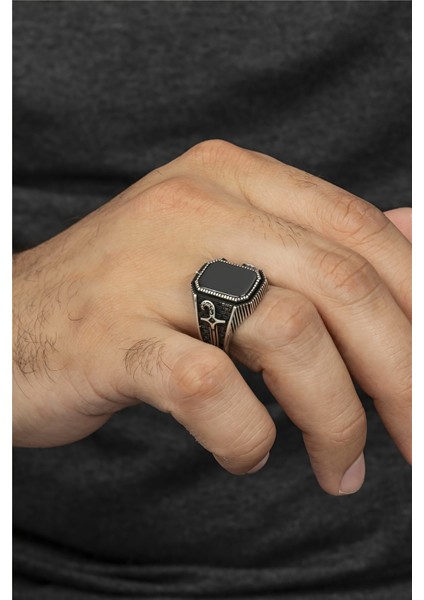 Hançer Motifli Oniks Gümüş Erkek Yüzük fiyatları