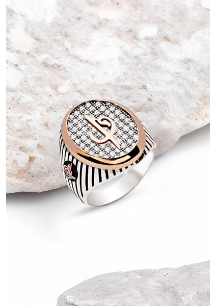 Gümüş Beyaz Zirkon Taş Üzeri Elif Vav Temalı Çizgili Kasa Erkek Yüzük