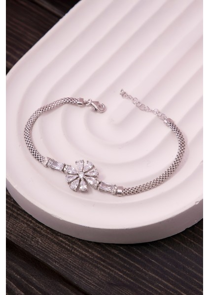 925 Ayar Gümüş Baget Taşlı Rodyumlu Lotus Küp Zincir Bayan Bileklik