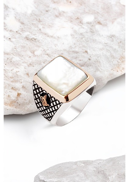 Gümüş Sedef Taşlı Kenarları Tuğralı Erkek Yüzük