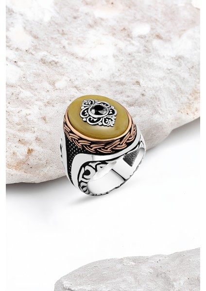 Sentetik Kehribar Motifli Gümüş Erkek Yüzük