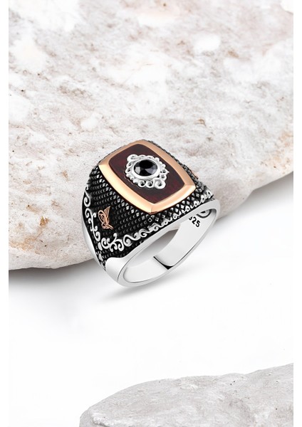 Sentetik Kehribar Taşlı Ortası Zirkon Taşlı Motifli Gümüş Erkek Yüzük