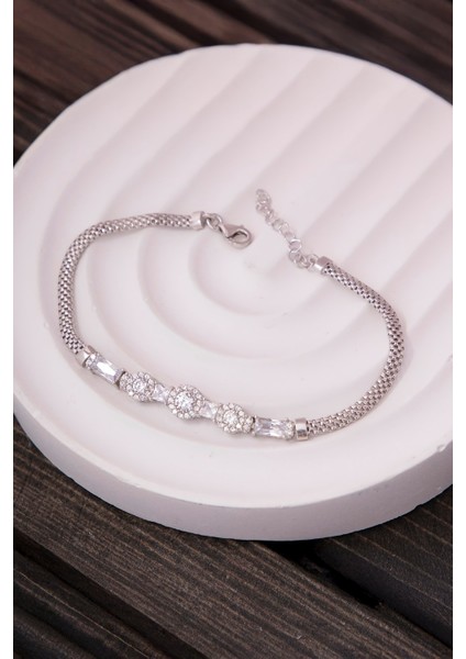 925 Ayar Gümüş Baget Taşlı Rodyumlu Süslemeli Triple Circle Bayan Bileklik