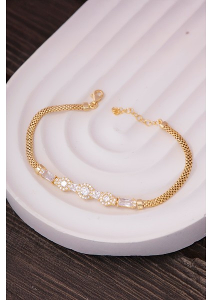 925 Ayar Gümüş Baget Taşlı Altın Renk Çiçek Motifli Küp Zincir Bayan Bileklik