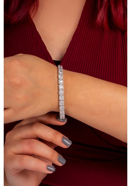 925 Ayar Gümüş Rodyumlu Zirkon Taşlı Kare Bayan Bileklik fiyatları