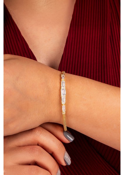 925 Ayar Gümüş Baget Taşlı Altın Kaplama Küp Zincir Triple Bayan Bileklik fiyatları