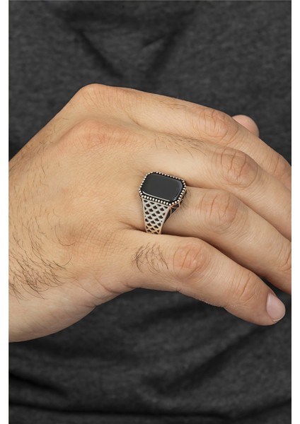 Siyah Oniks Taşlı File Motifli Gümüş Erkek Yüzük modelleri