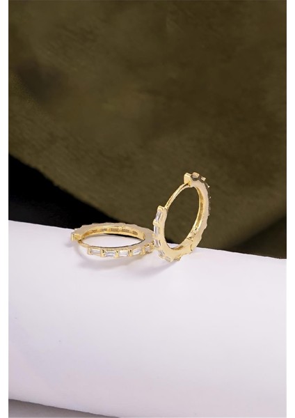 925 Ayar Gümüş Altın Kaplama Orta Boy Baget Taşlı Küpe