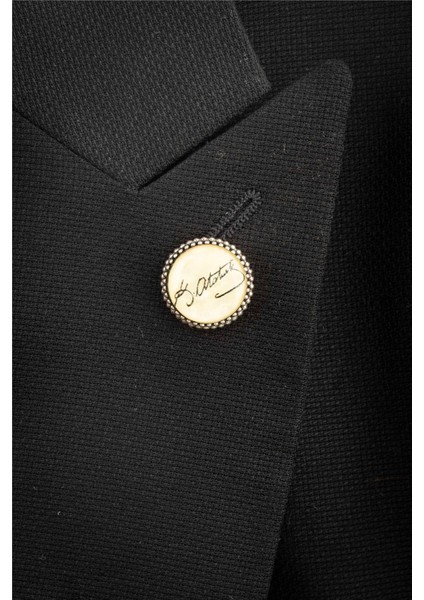 Sarı Zemin Üzeri Atatürk İmzalı Gümüş Rozet modelleri