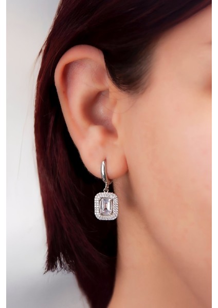 Full Zirkon Taşlı Dikdörtgen Model Rodyumlu 925 Ayar Gümüş Küpe fiyatları