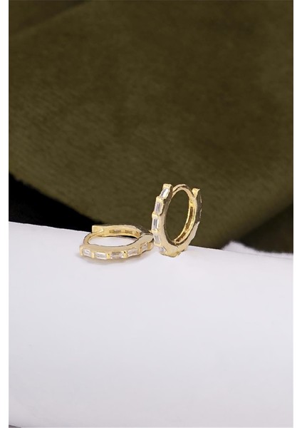 925 Ayar Gümüş Altın Renk Küçük Boy Baget Taşlı Küpe