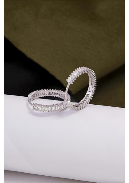 925 Ayar Gümüş Rodyumlu Orta Boy Baget Küpe