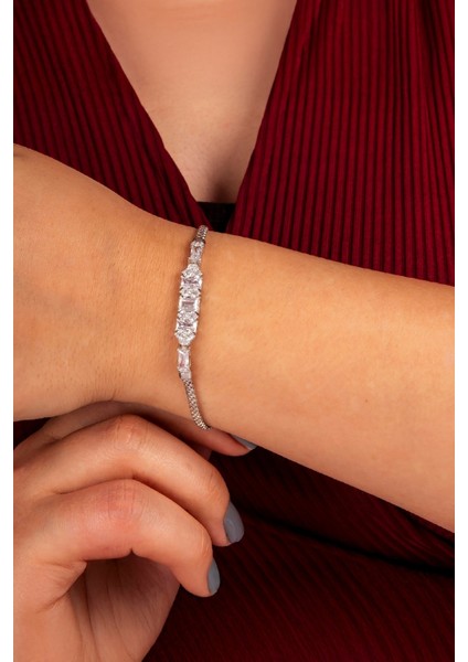 925 Ayar Gümüş Baget Taşlı Rodyumlu Küp Zincir Triple Bayan Bileklik fiyatları